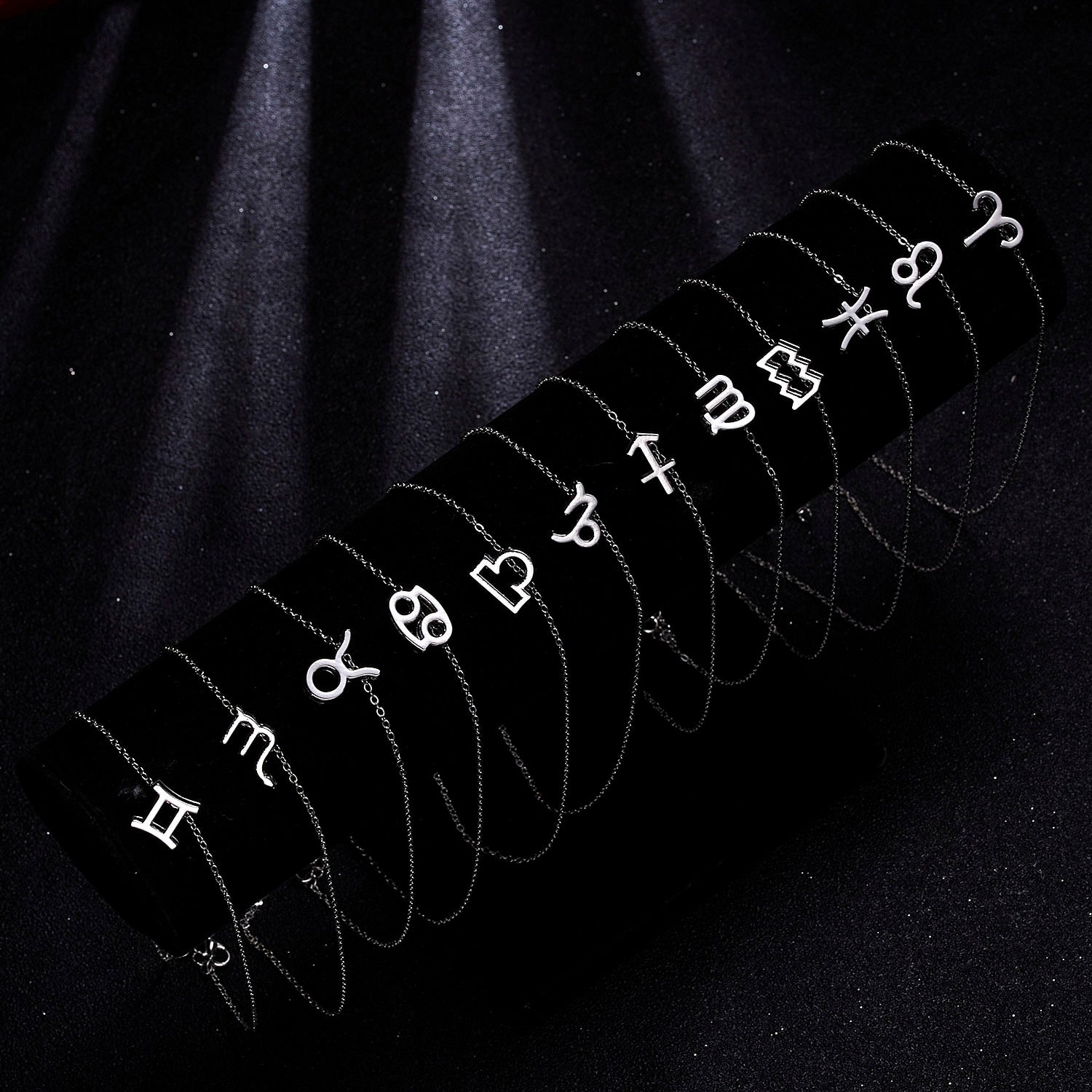 Zodiac Sign Pendant Necklace for Women 12 Constellation Jewelry Choker Charm Silver Color Chain Birthday Card Gift Female Collar